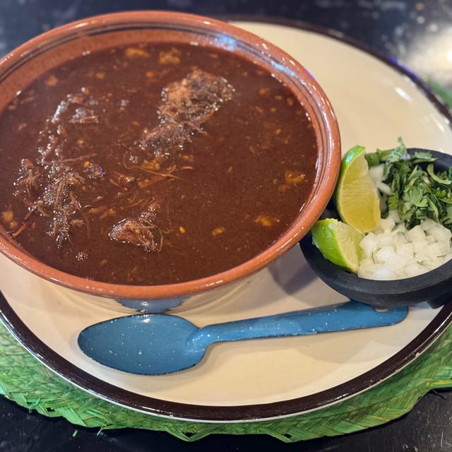 Birria de Res En Caldo.