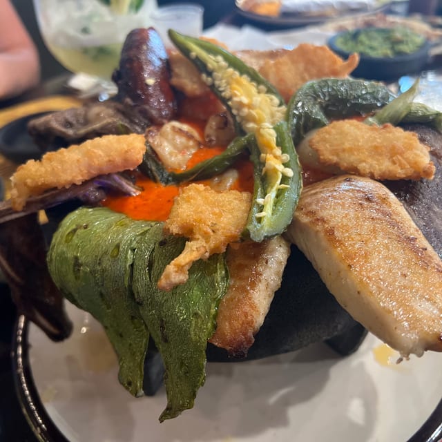 Molcajete Mar y Tierra.