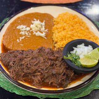 Birria de Res en Platillo