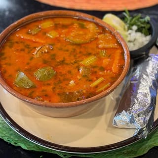 Caldo de Camarón y Pescado