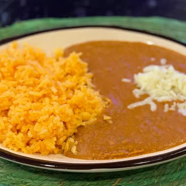 Orden de Arroz y Frijoles.