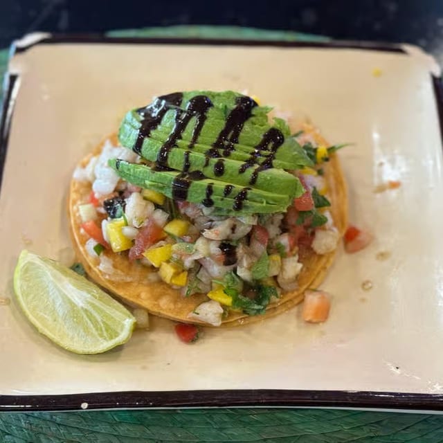 Tostada Campechana.
